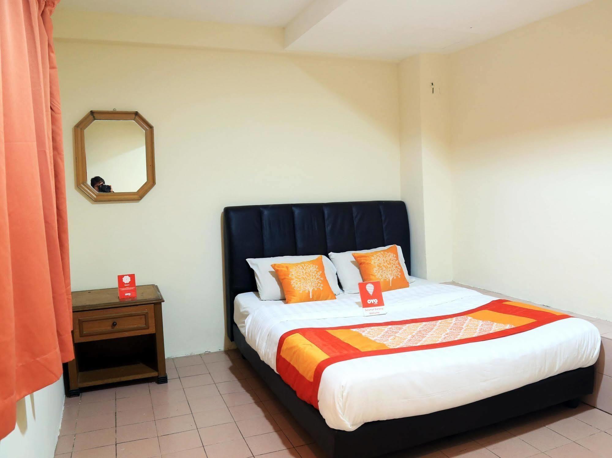 Hotel Surya Palace Куала-Лумпур Экстерьер фото
