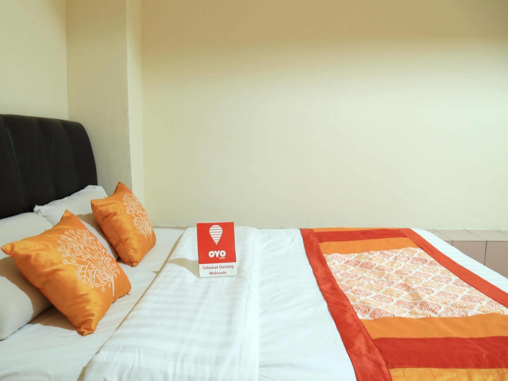 Hotel Surya Palace Куала-Лумпур Экстерьер фото