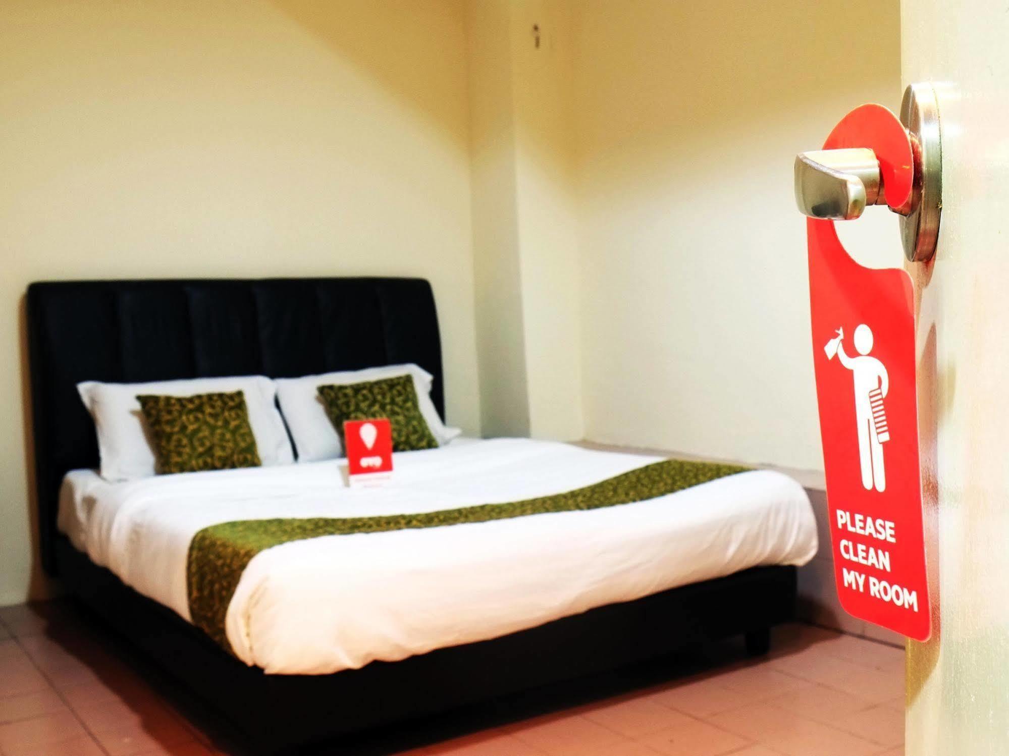 Hotel Surya Palace Куала-Лумпур Экстерьер фото