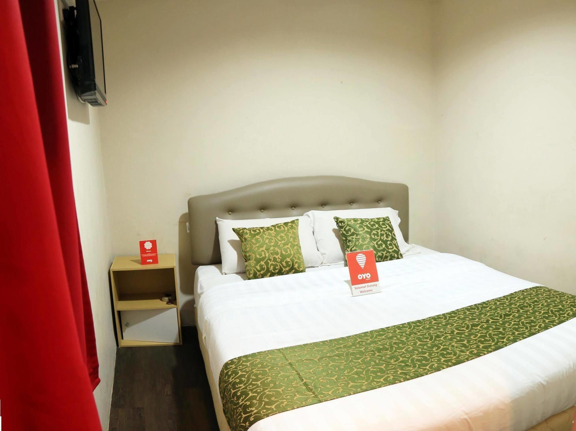 Hotel Surya Palace Куала-Лумпур Экстерьер фото
