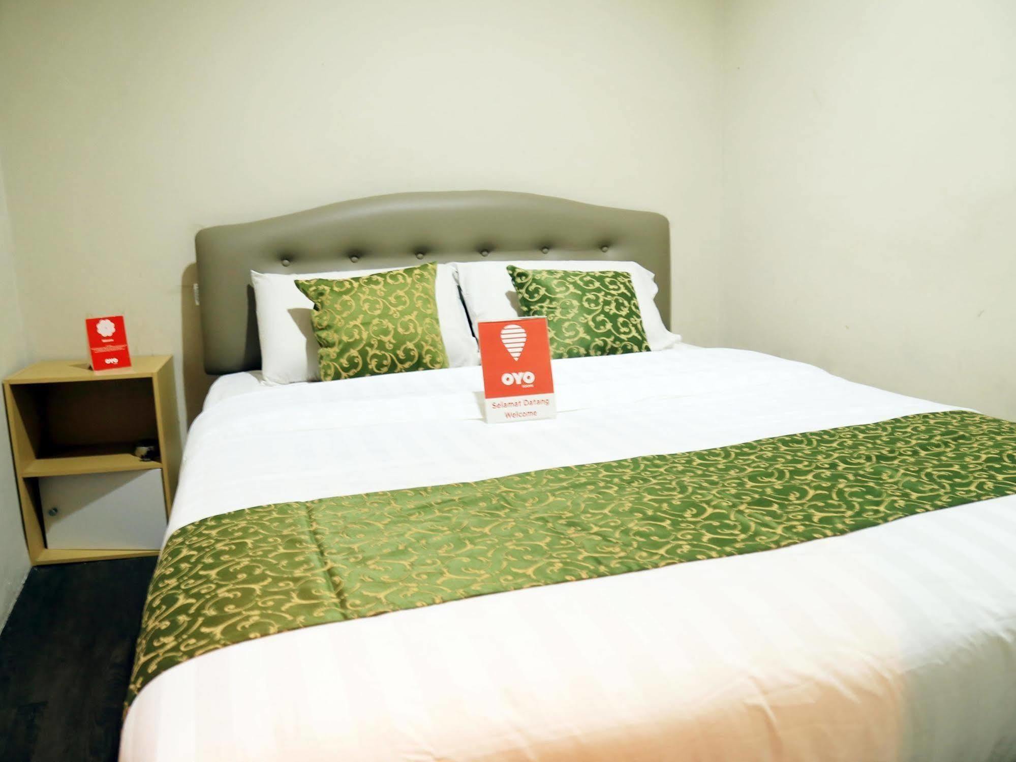 Hotel Surya Palace Куала-Лумпур Экстерьер фото